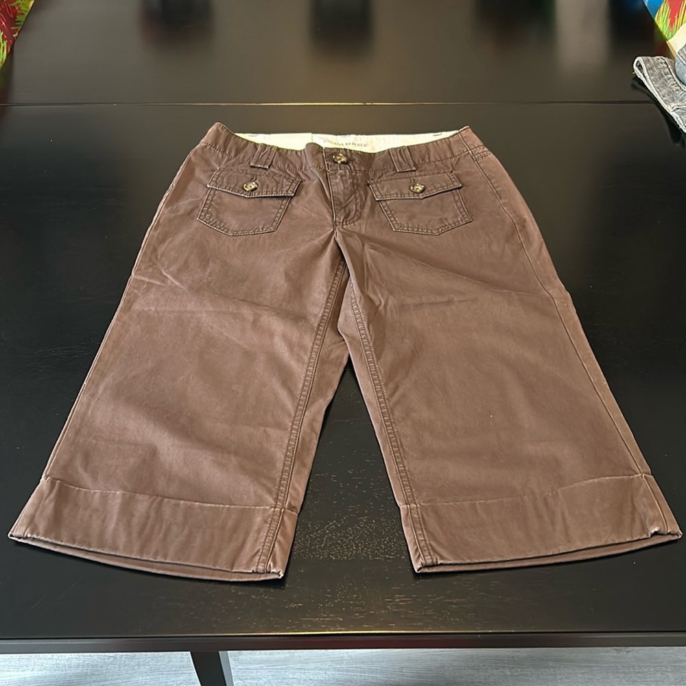 Women’s size 6 banana republic capris